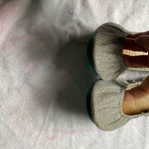 Size 7 silver lake Vegan Tieks